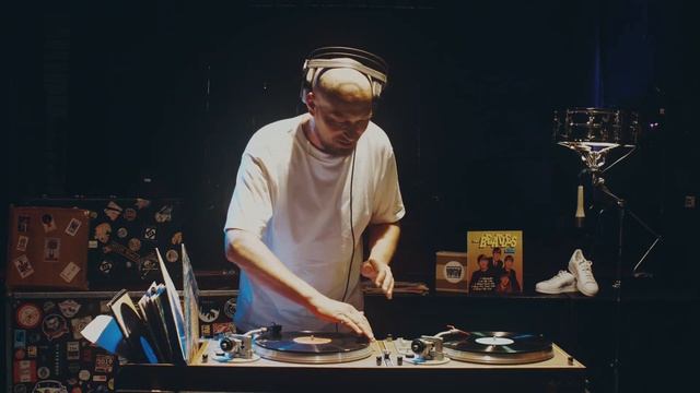 DJ Skin live set on RARE UNITRA KOMETA ZMS 42 STEREO DJ DECK смотреть онлайн
