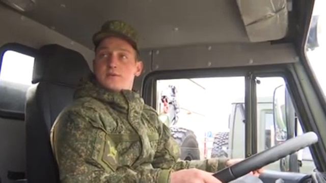 Простой русский сержант Саня Матрюхин едет через всю Италию спасать людей смотреть онлайн