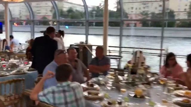 Праздник на теплоходе Ривер Пэлас 2. Видео-обзор корабля. смотреть онлайн