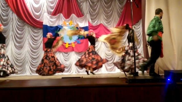 Цыганский танец. Коллектив " Парадиз" смотреть онлайн