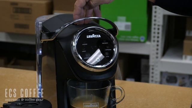 Lavazza Classy Plus Review 2020! | NEW Amazing Coffee Machine! смотреть онлайн