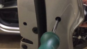 Как снять ручку VW Tiguan 17-