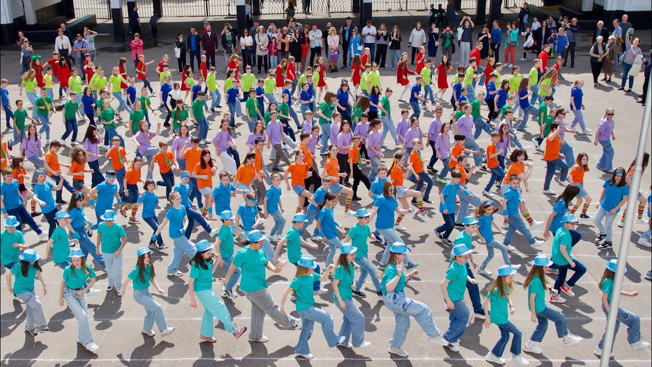 Выпускной флешмоб четвероклассников 2024 смотреть онлайн