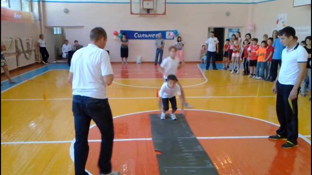 Подготовка к школе ГТО Урок физкультуры. Прыжок в длину с места. Порядок проведения испытаний. смотреть онлайн