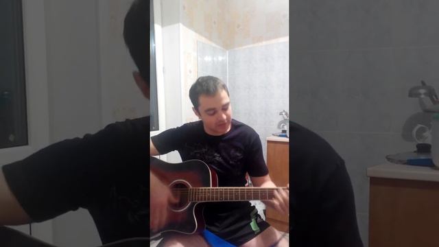 Не плачь (авторская песня под гитару памяти погибших в Чечне) смотреть онлайн