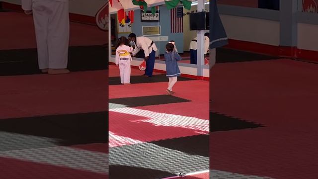 Princess Cavalli first day at Karate!!!! MASTER SHANE! Part1 смотреть онлайн