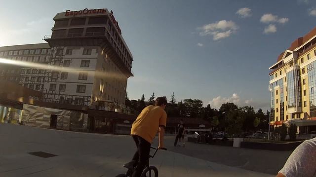 ГЕЙМ ОФ БАЙК - ГОРОДСКИЕ VS СЕЛЬСКИЙ смотреть онлайн