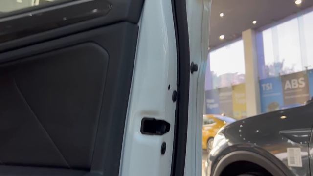 Detailed VW Tiguan 2022 - Walkaround and Review смотреть онлайн