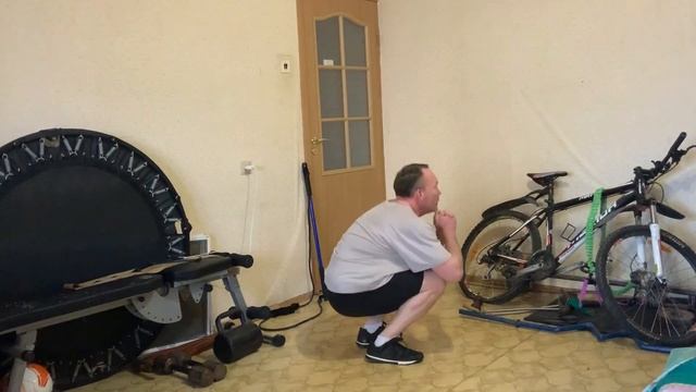 выпрыгивание из приседа 15 раз смотреть онлайн