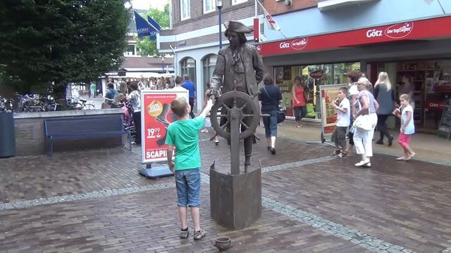 Living Statues - Human Statues In Assen