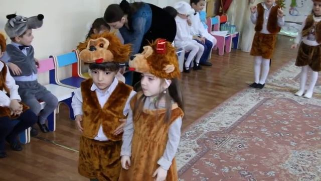 Утренник. Новый год-2019. Средняя группа смотреть онлайн