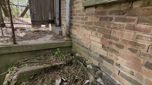 Would You Enter This Super Creepy Old Abandoned House in the Forest? I Shouldn't Have! смотреть онлайн