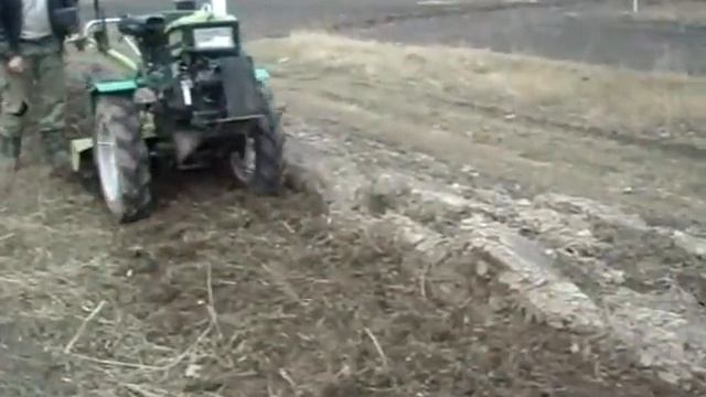 мотоблоки.Испытание нового зуба(рыхлителя)на целине фрезой. смотреть онлайн