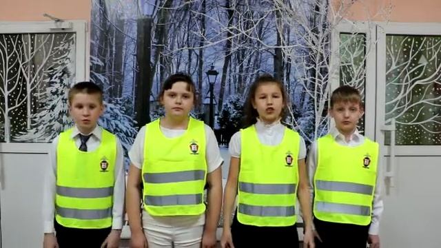Школьники Свободного нарисовали открытки для работников "скорой помощи" смотреть онлайн