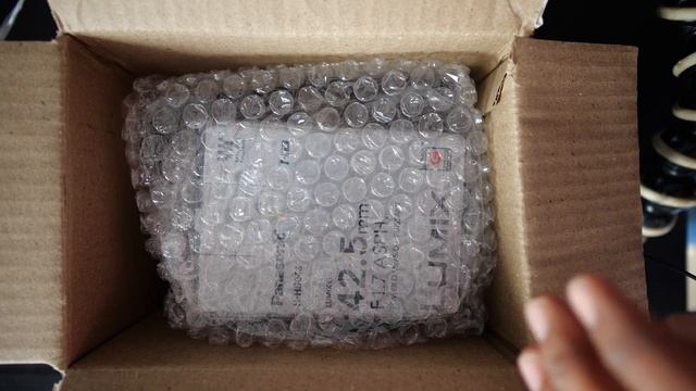 Unboxing Panasonic Lumix Lens 42.5mm f1.7 смотреть онлайн