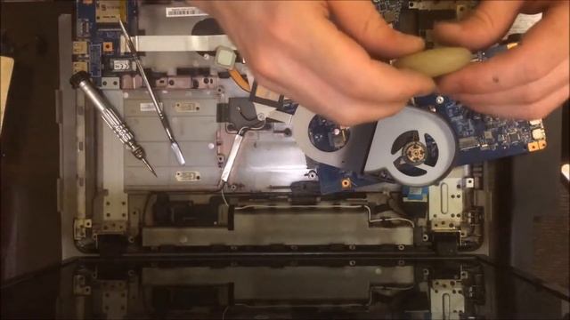 Emachines Ms2293/How To Dismantle/Change Hard Drive/Dust Cleaning