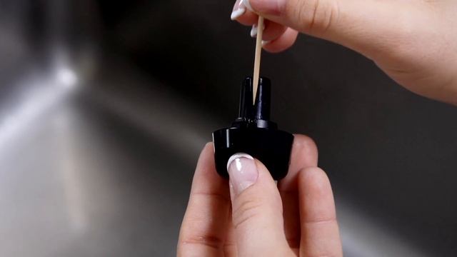 How to Clean the Milk Container of Your De'Longhi Magnifica S ECAM 22.360.S Coffee Machine смотреть онлайн