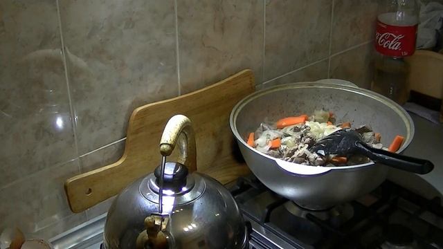 рагу из куринных потрашков / БЕШЕНЫЙ ПОВАР / ЧТО ПРИГОТОВИТЬ ДОМА смотреть онлайн