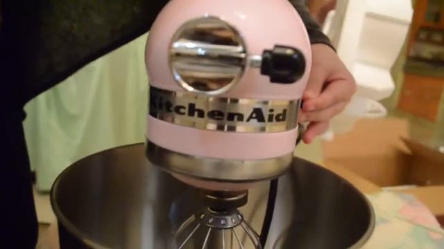 UNBOXING: KitchenAid Stand Mixer | Artisan | Vlog #51 смотреть онлайн