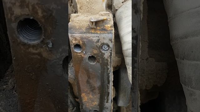 Как выкрутить сломанную шпильку, болт. смотреть онлайн