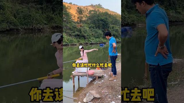 美女来广东钓鱼，挑战200元盲盒，疯狂盘老板！【女钓友微微】 смотреть онлайн