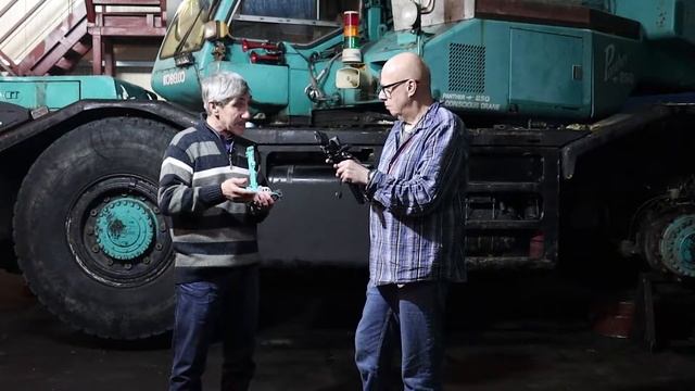 Ремонт старых японских автокранов.
