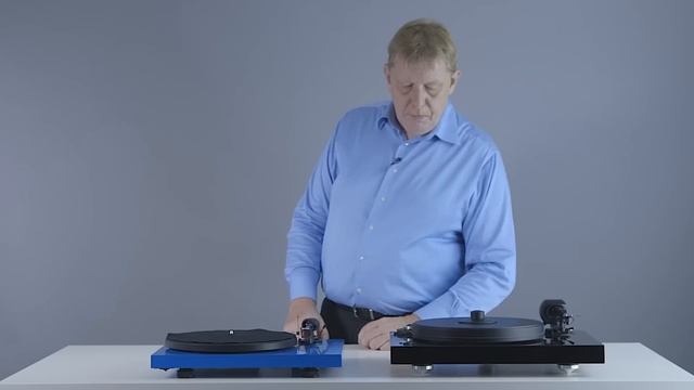 What's Different Between an Entry Level and High End Turntable? смотреть онлайн