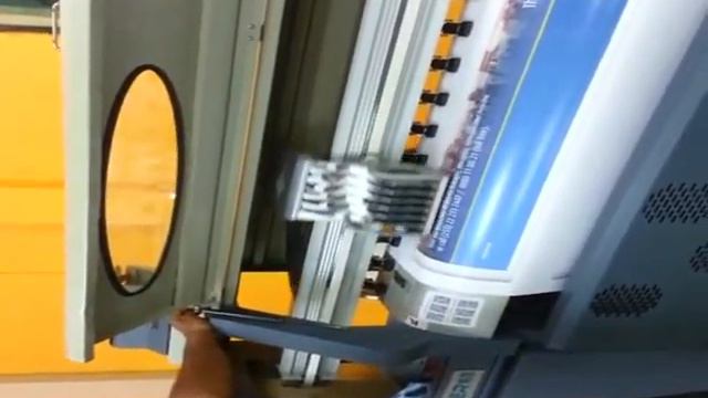 Танзания, Клиент Mr Lawrence обеспечивает печать видео ВВЭР S3206, 3,2 растворителя принтера с Seik смотреть онлайн