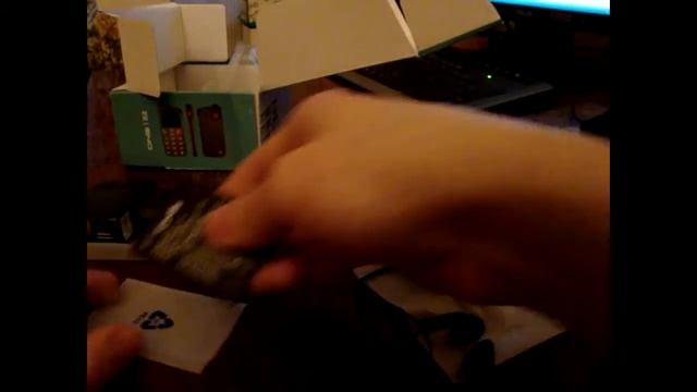 Распаковка DNS S2 (телефон-бабушкофон) смотреть онлайн