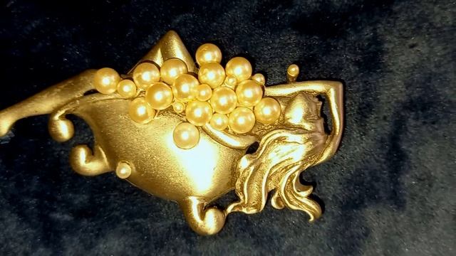 Тайна броши "Дама в ванной от JJ, Сверкающие SWAROVSKY, и советские расписные броши смотреть онлайн