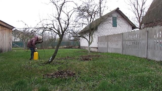 осеннее опрыскивание вредным препаратом смотреть онлайн