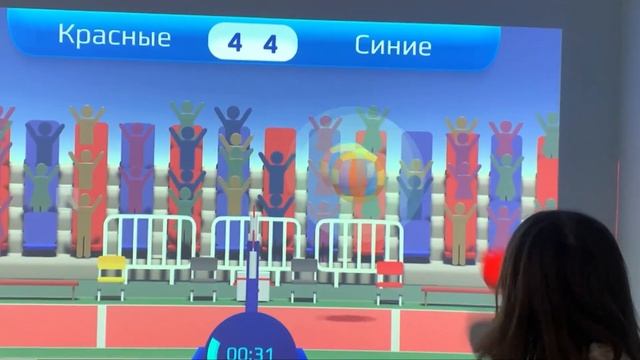 Интерактивная стена "Кидалки" смотреть онлайн