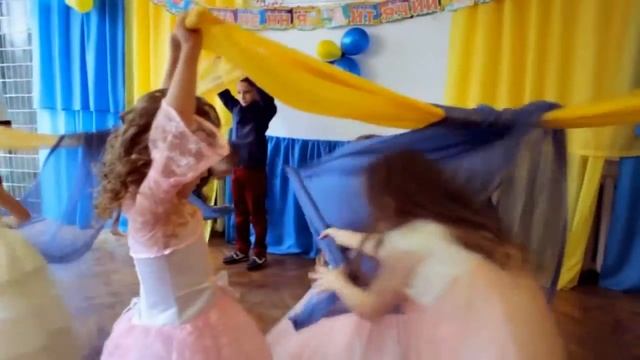 Танець з полотнами в Ганичівському ДНЗ смотреть онлайн