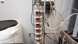 Минимальная рабочая  мощность для колпачковой колонны