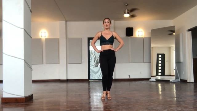 Learn Basic Bachata in 3 minutes смотреть онлайн