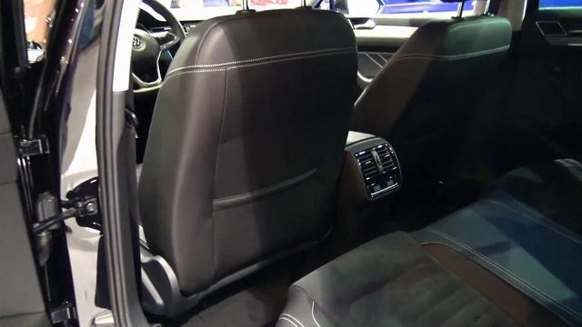 2020 VW Volkswagen Passat Variant Walkaround Overview Sofia Motor Show 2019 смотреть онлайн