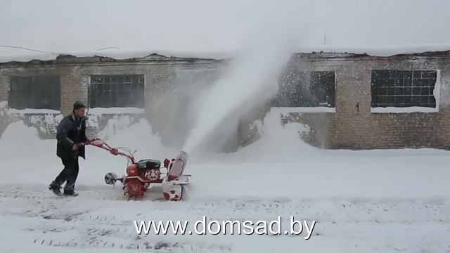 Уборка снега мотоблоком 