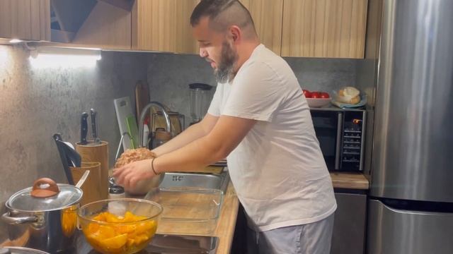 ГИГАНТСКИЙ ЛЮЛЯ-кебаб)) или мясной хлеб с запечённой картошкой ! #гарикжарит #вкусно #рецепт #еда смотреть онлайн