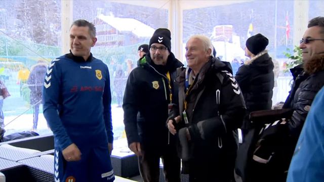 IceSnowfootball Arosa 2014 Beitrag von Sky смотреть онлайн