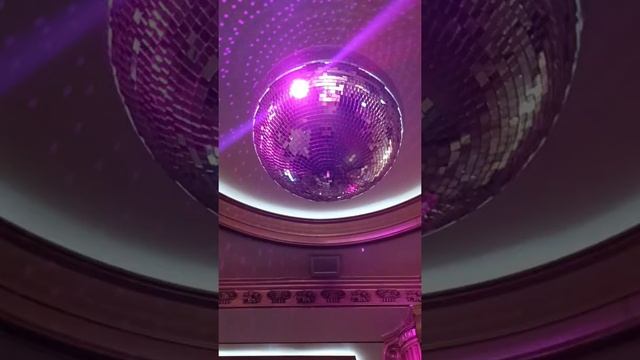 РЕСТОРАН ВИНОГРАД. г.ДЕРБЕНТ. ПРИГЛАШАЕМ В ДОМ ГДЕ ТЕПЛО И УЮТ. смотреть онлайн