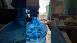 Как открыть бутыль с Водой 19 литров и установить ПОМПУ!!!