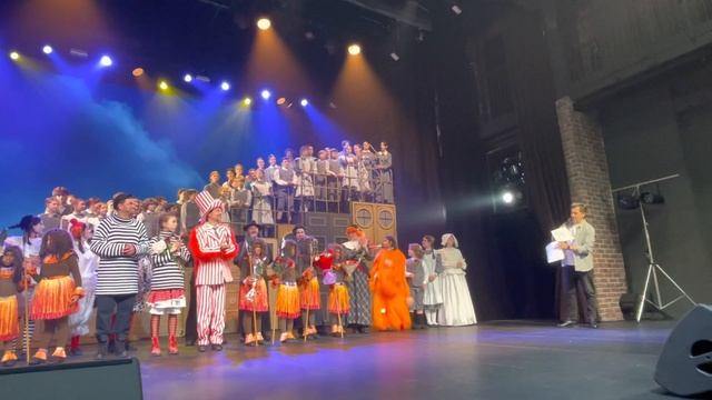 Поздравление дебютантов после спектакля мюзикла «ПЕППИ ДЛИННЫЙЧУЛОК» 05.11.2022. 16:00 смотреть онлайн