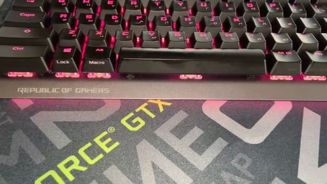 Cамая дорогая TKL клавиатура!!! обзор игровой клавиатуры от asus rog!!! Механика от Asus смотреть онлайн