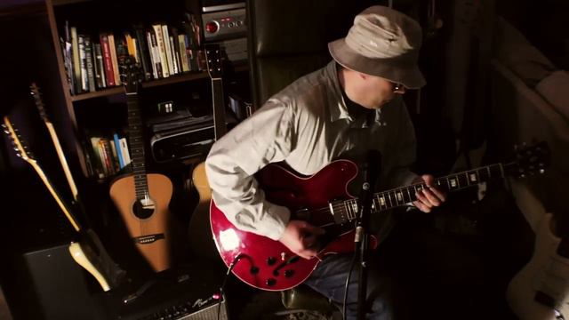 Gibson 335 Jam..... смотреть онлайн