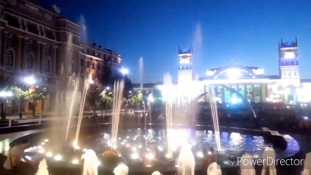 ХАРЬКОВ ЮЖНЫЙ ЖД ВОКЗАЛ В ВЕЧЕРНЕЕ ВРЕМЯ смотреть онлайн
