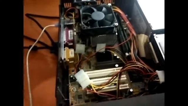 SORPRESA! Vídeo del MOD-PC (Athlon XP) - Con Edu Murillo смотреть онлайн