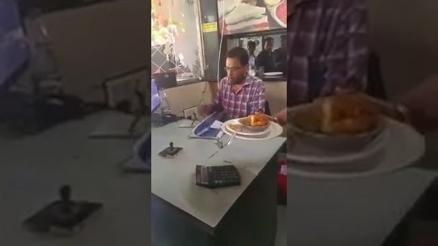 Kamat Hotel Owners Arrogance's... смотреть онлайн