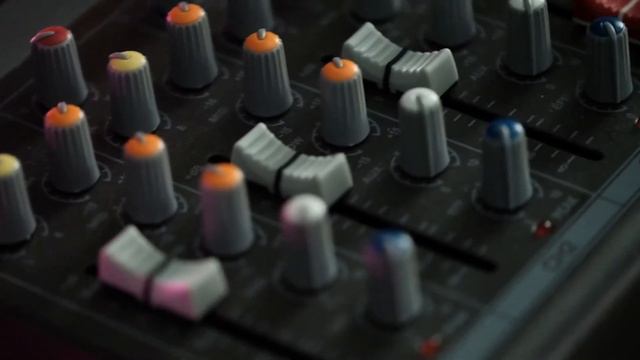 Phrost’s Confusing Beats смотреть онлайн