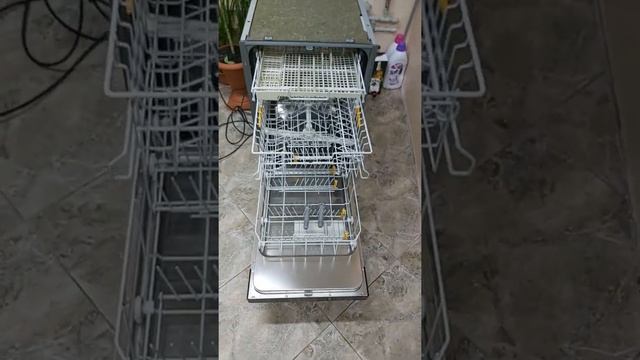 Вбудована посудомийка вузька 45см Міле Miele G 4600 SCi коричнева б/у смотреть онлайн