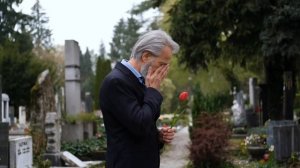 Фотографии умерших людей: что с ними делать и почему НЕЛЬЗЯ хранить такие снимки вместе с остальным